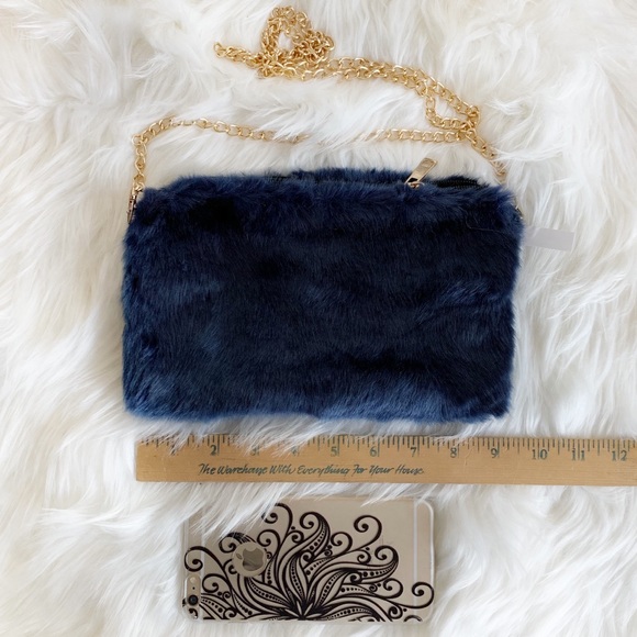 White Faux Fur Crossbody Bag - Picture 7 of 8